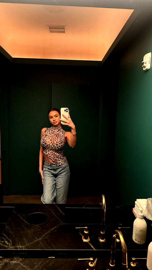 andieg112 snapchat image archive image