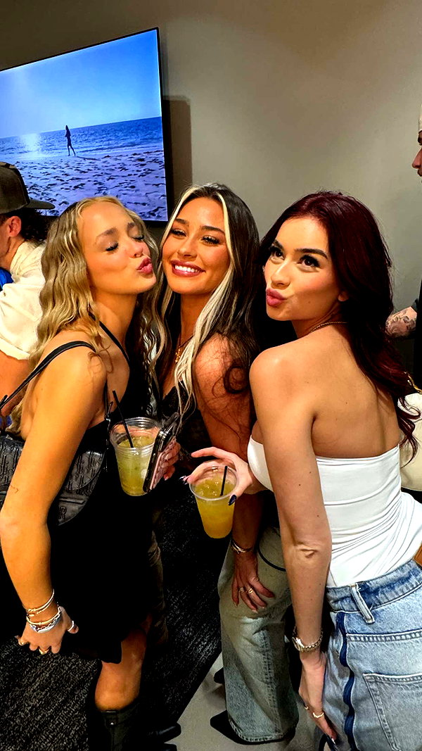 andieg112 snapchat image archive image