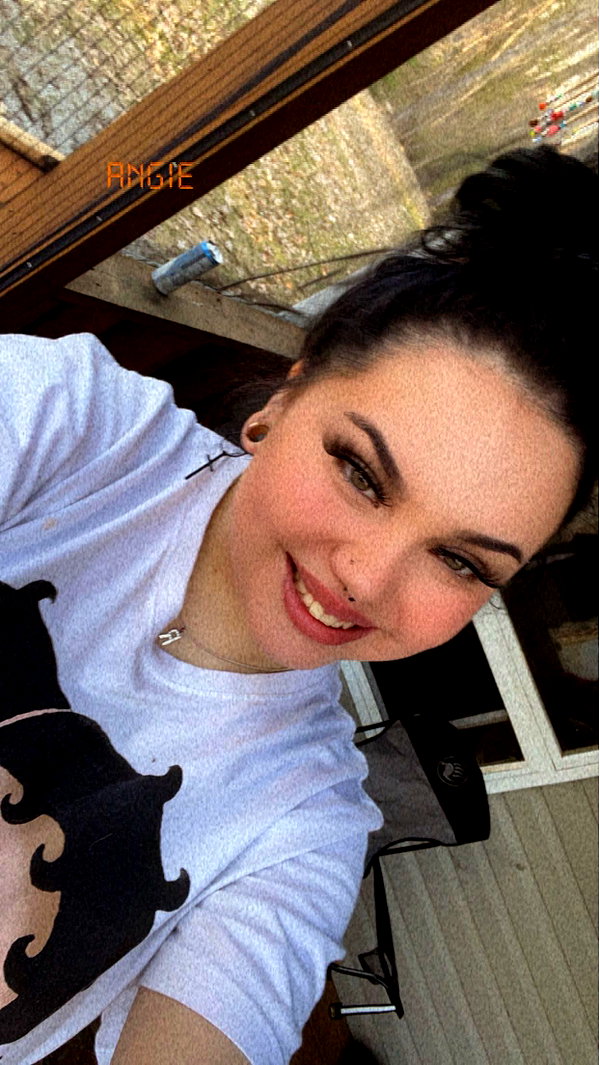 angelinareinee7 snapchat image archive image