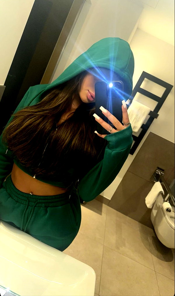 anna-ksb snapchat image archive image