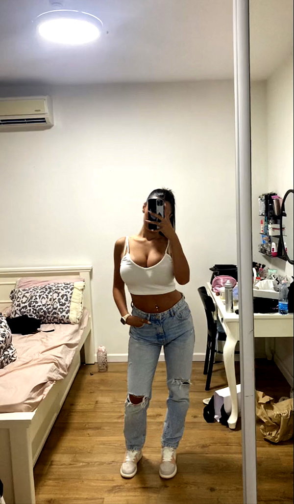 anna-ksb snapchat image archive image
