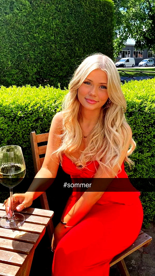 anna-ksb snapchat image archive image