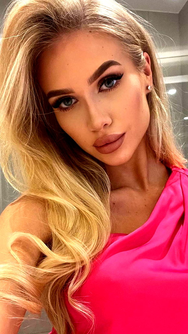 anna-ksb snapchat image archive image