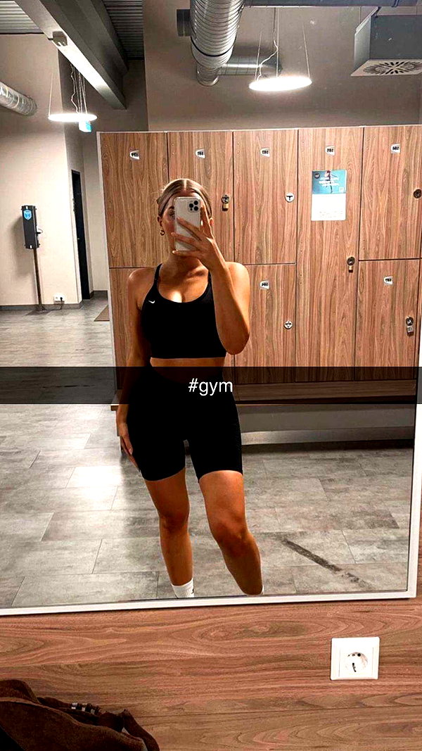 anna-ksb snapchat image archive image