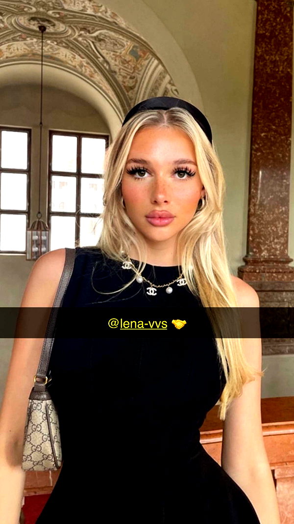 anna-ksb snapchat image archive image