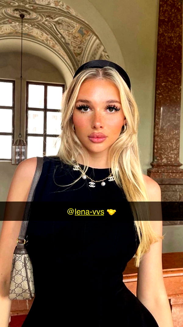 anna-ksb snapchat image archive image