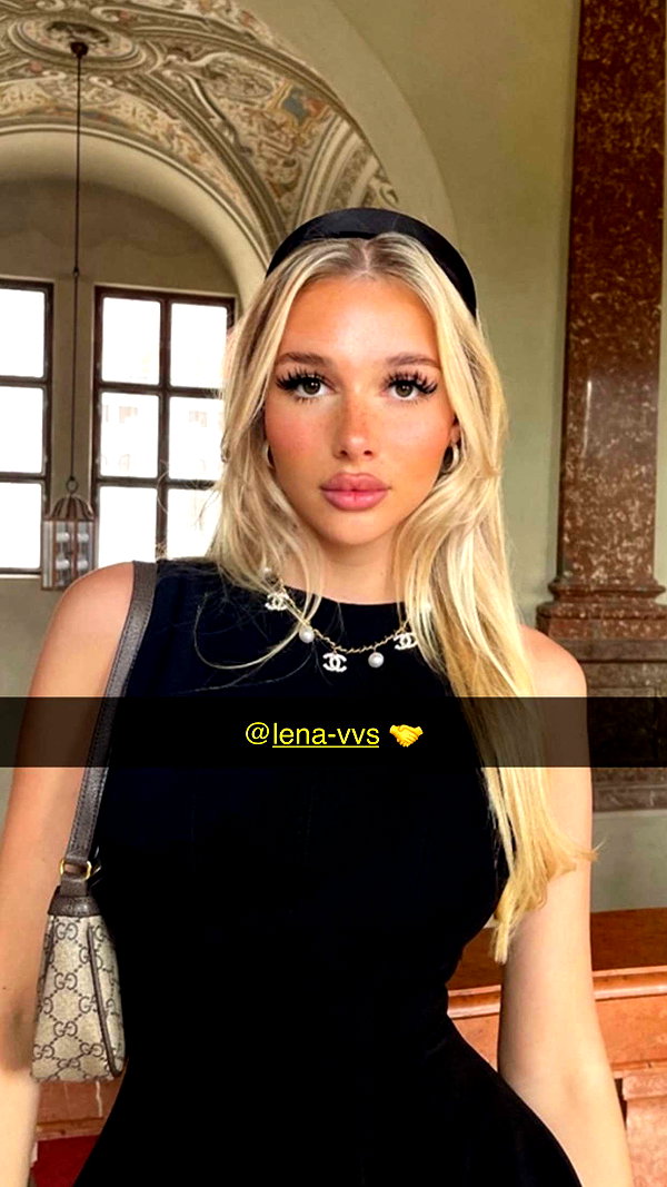 anna-ksb snapchat image archive image
