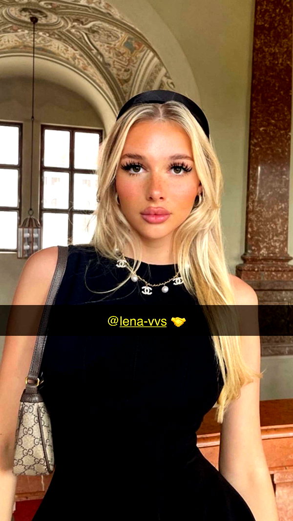 anna-ksb snapchat image archive image