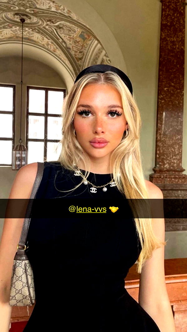 anna-ksb snapchat image archive image