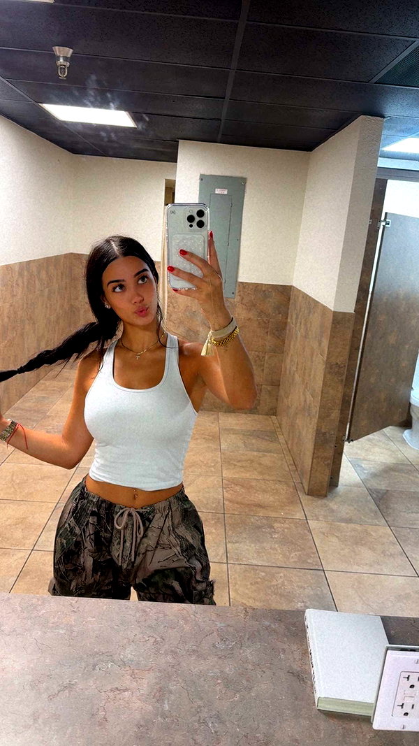 ashleyserranom snapchat image archive image