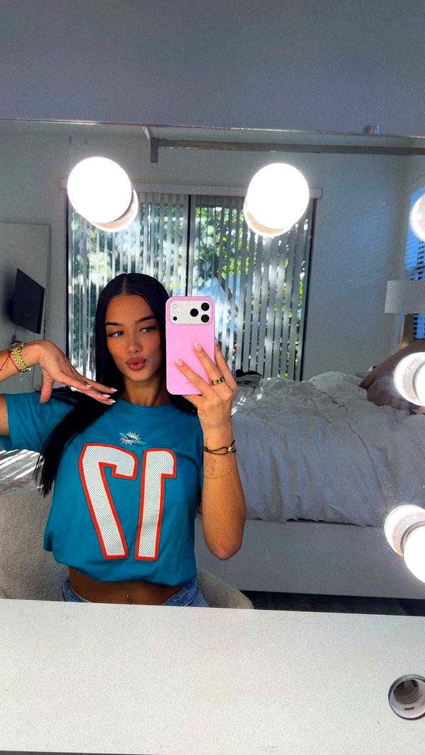 ashleyserranom snapchat image archive image
