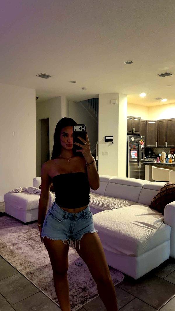 ashleyserranom snapchat image archive image