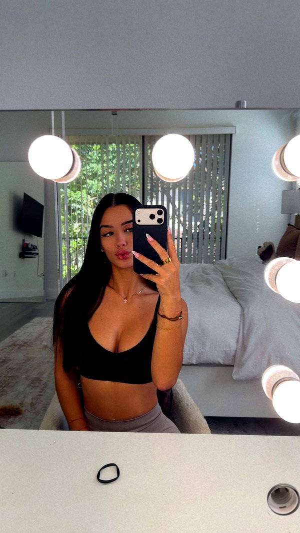ashleyserranom snapchat image archive image