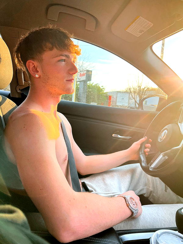 ava_savinoo image ~ Altpins