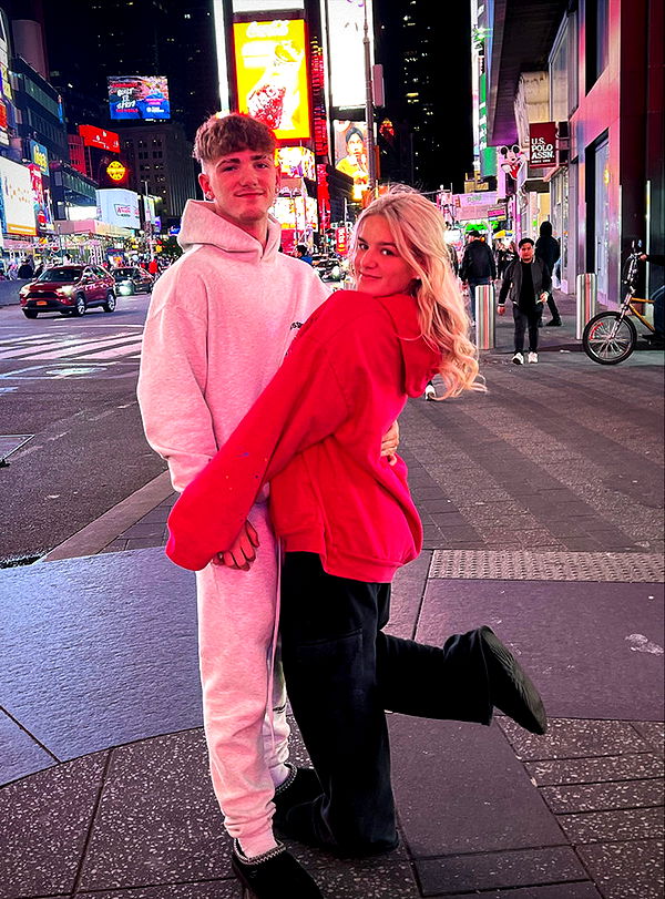 ava_savinoo image ~ Altpins