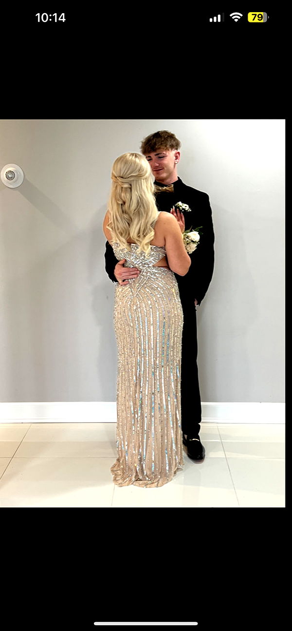 ava_savinoo image ~ Altpins