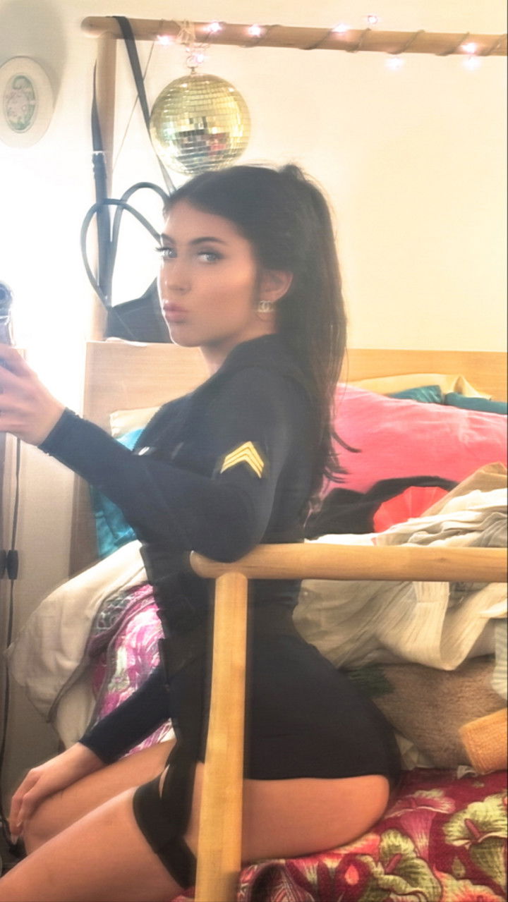 avuhrey snapchat image archive image