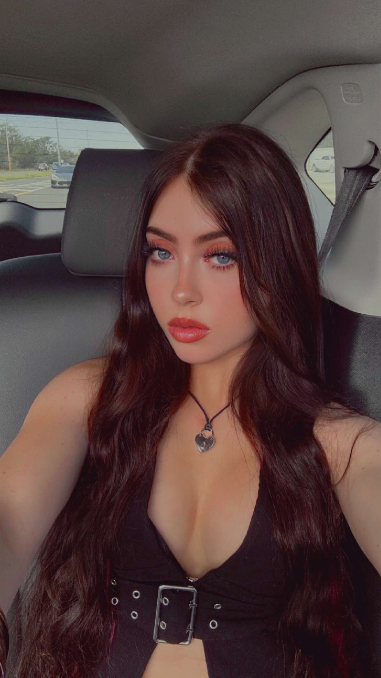 avuhrey snapchat image archive image