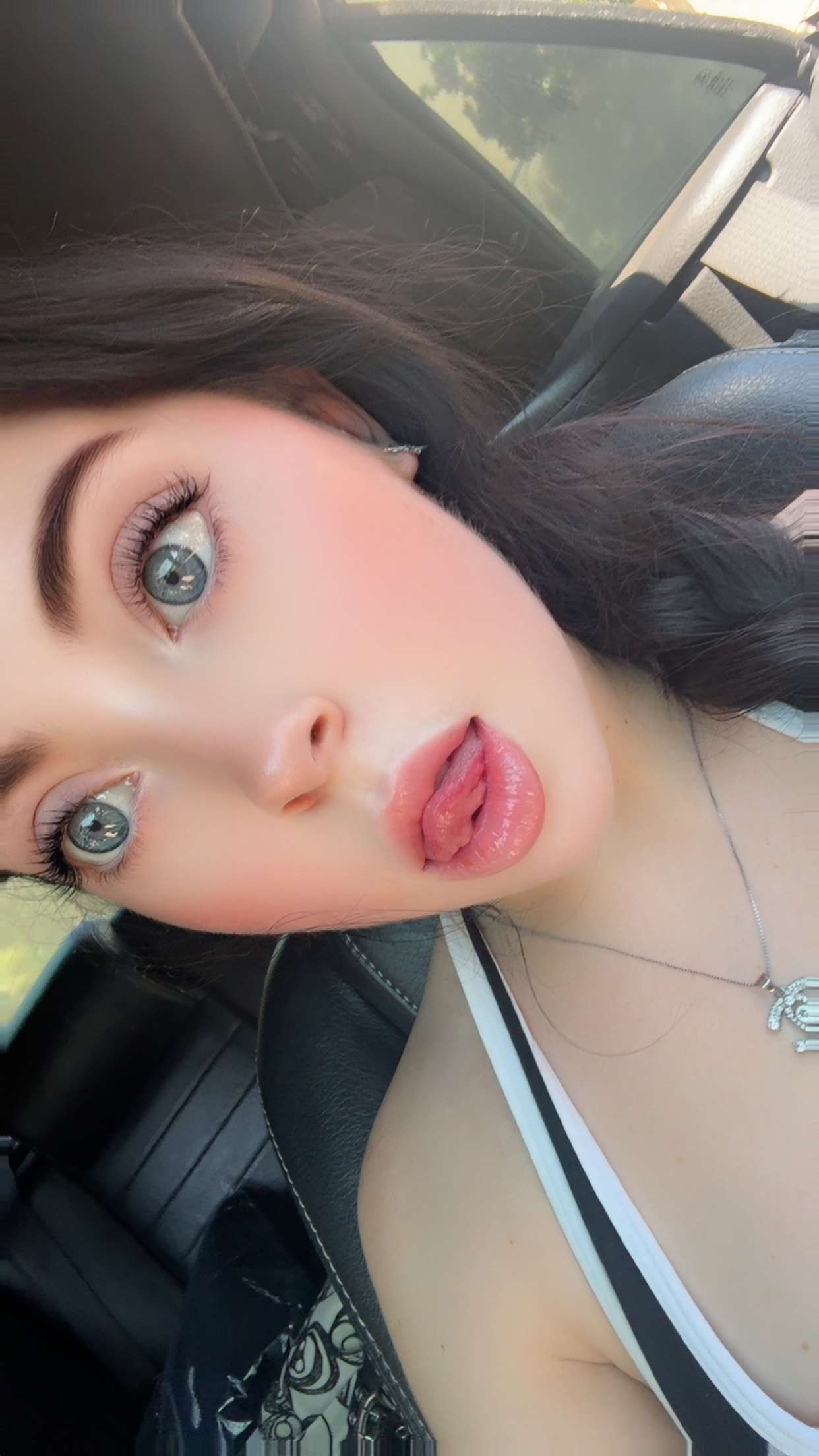 avuhrey snapchat image archive image