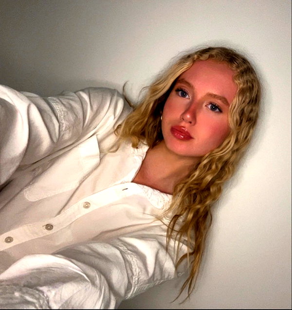 b0mbette snapchat image archive image