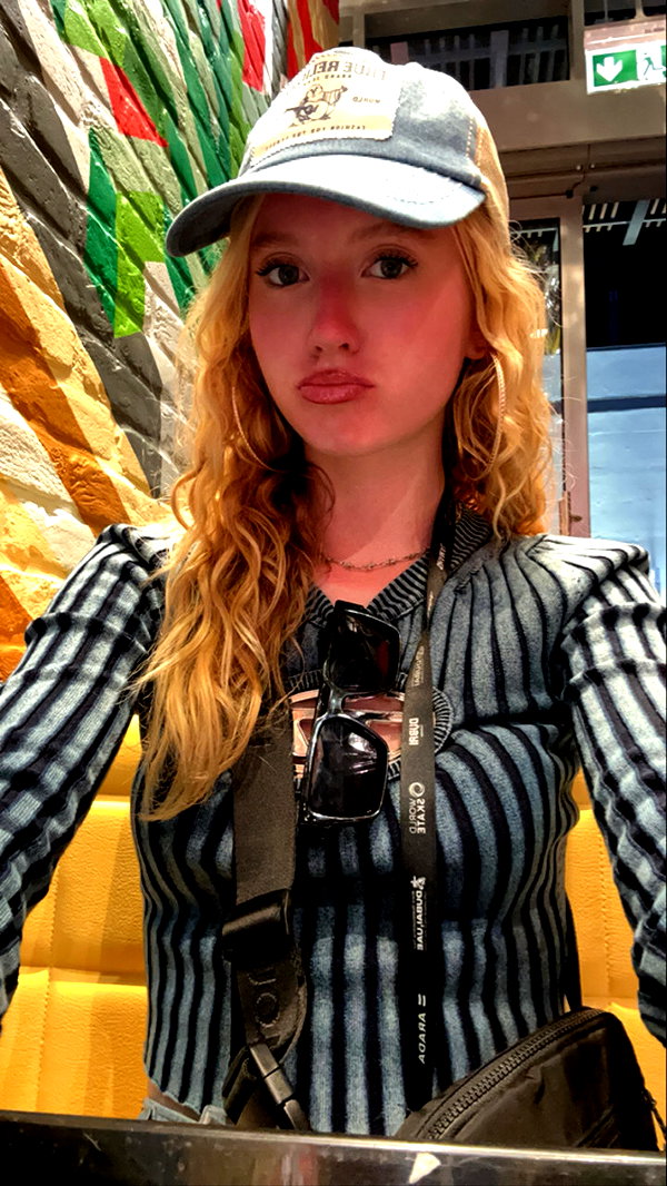 b0mbette snapchat image archive image