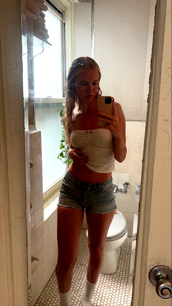 b0mbette snapchat image archive image