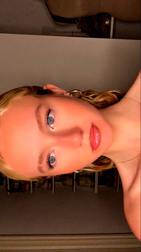 b0mbette snapchat image archive image