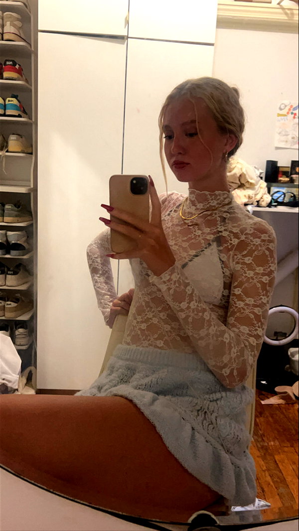 b0mbette snapchat image archive image