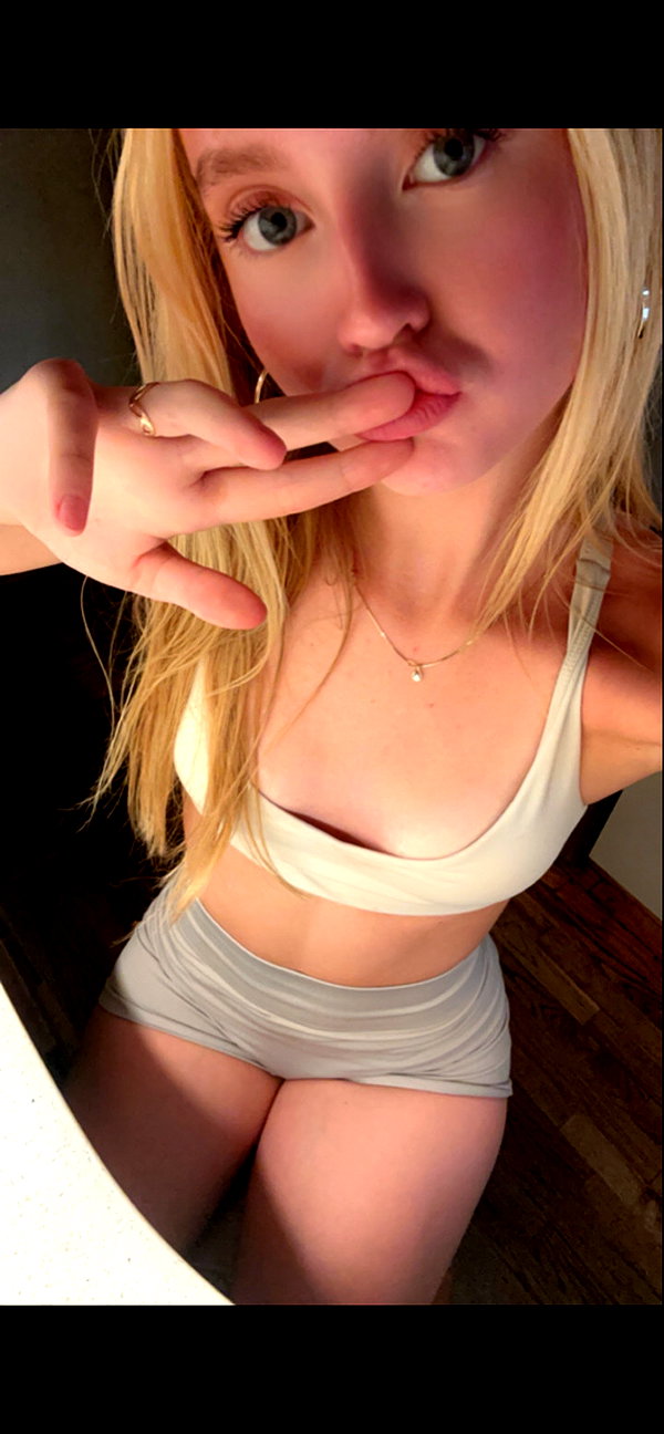 b0mbette snapchat image archive image