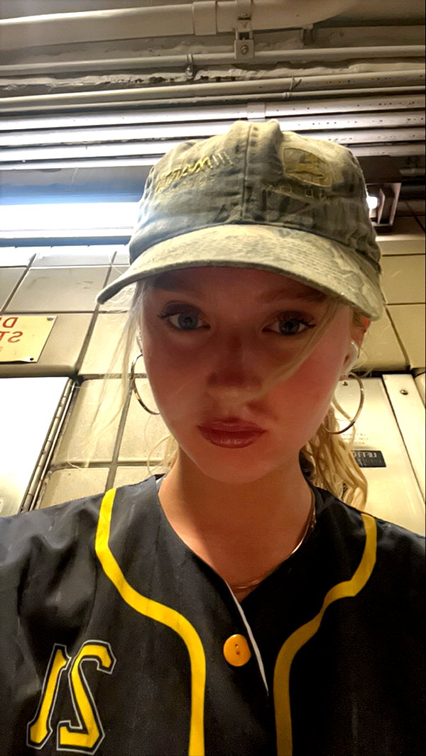 b0mbette snapchat image archive image