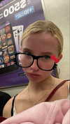 b0mbette Altpins Profile Picture