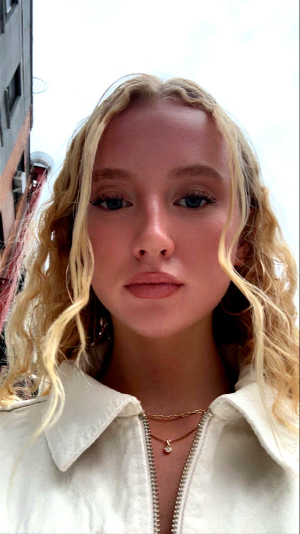 b0mbette snapchat image archive image
