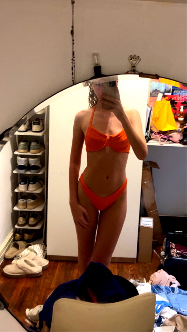 b0mbette snapchat image archive image