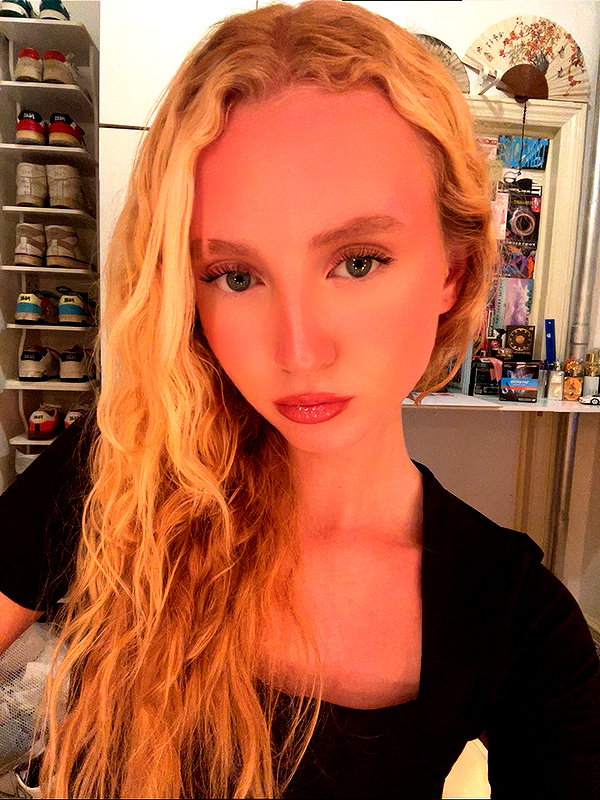 b0mbette snapchat image archive image
