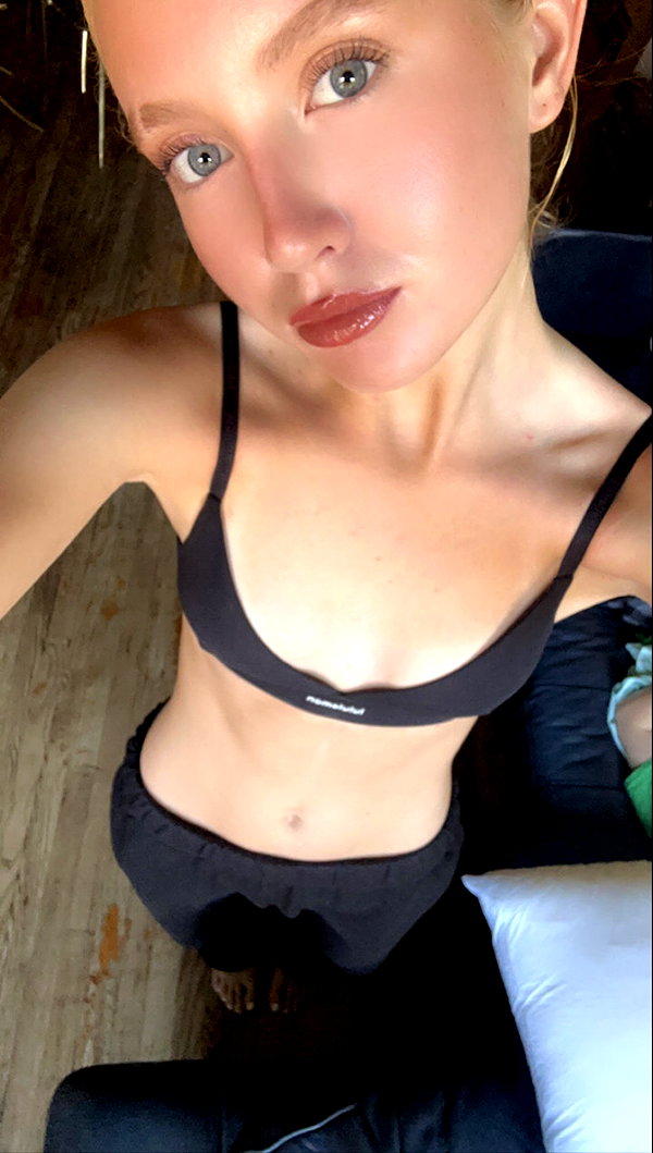 b0mbette snapchat image archive image