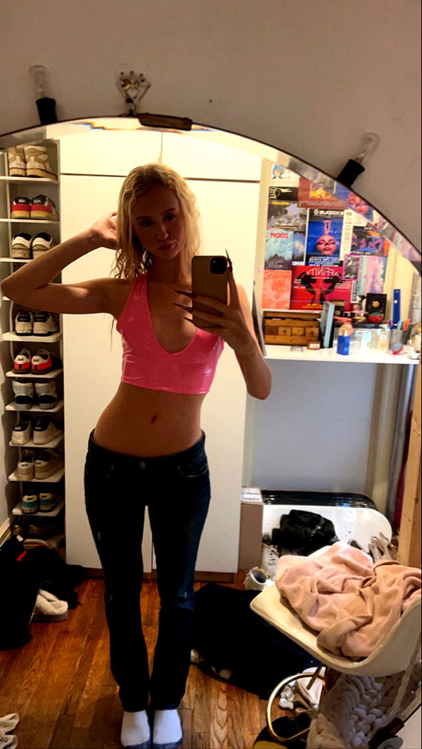 b0mbette snapchat image archive image
