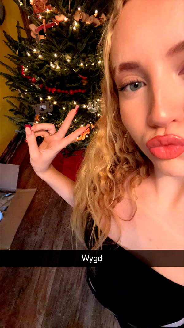 b0mbette snapchat image archive image