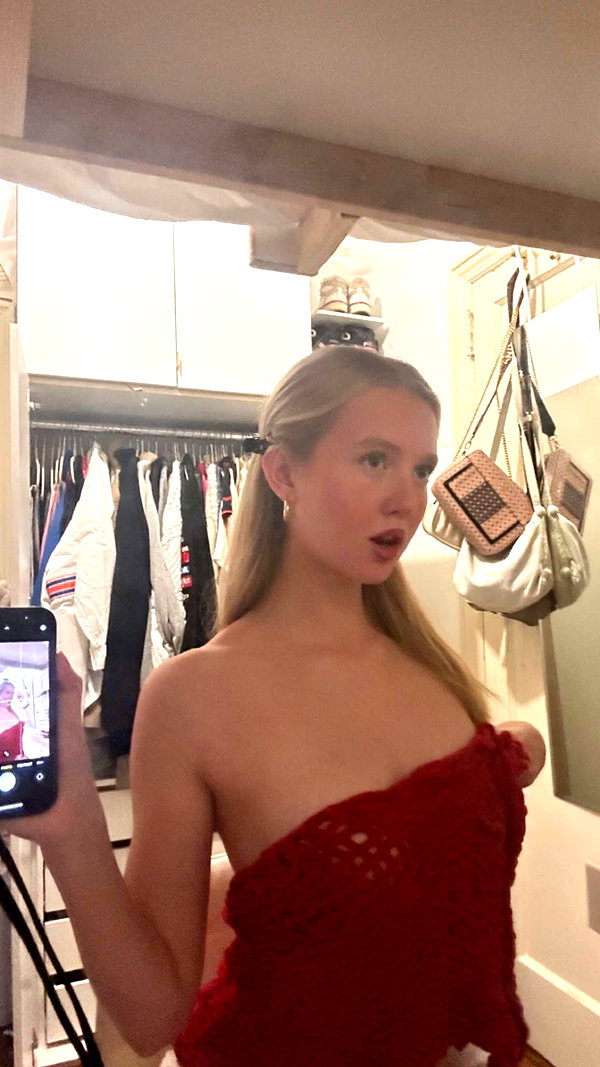 b0mbette snapchat image archive image