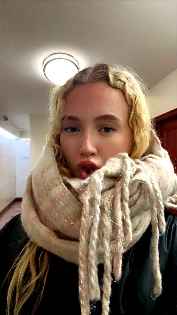 b0mbette snapchat image archive image