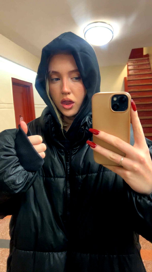 b0mbette snapchat image archive image