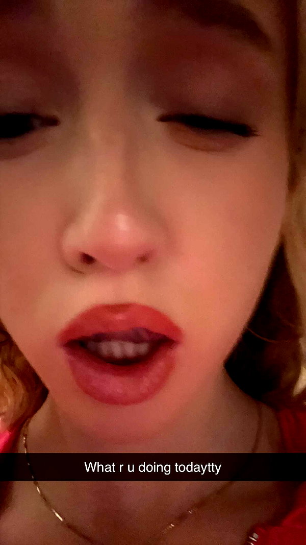 b0mbette snapchat image archive image