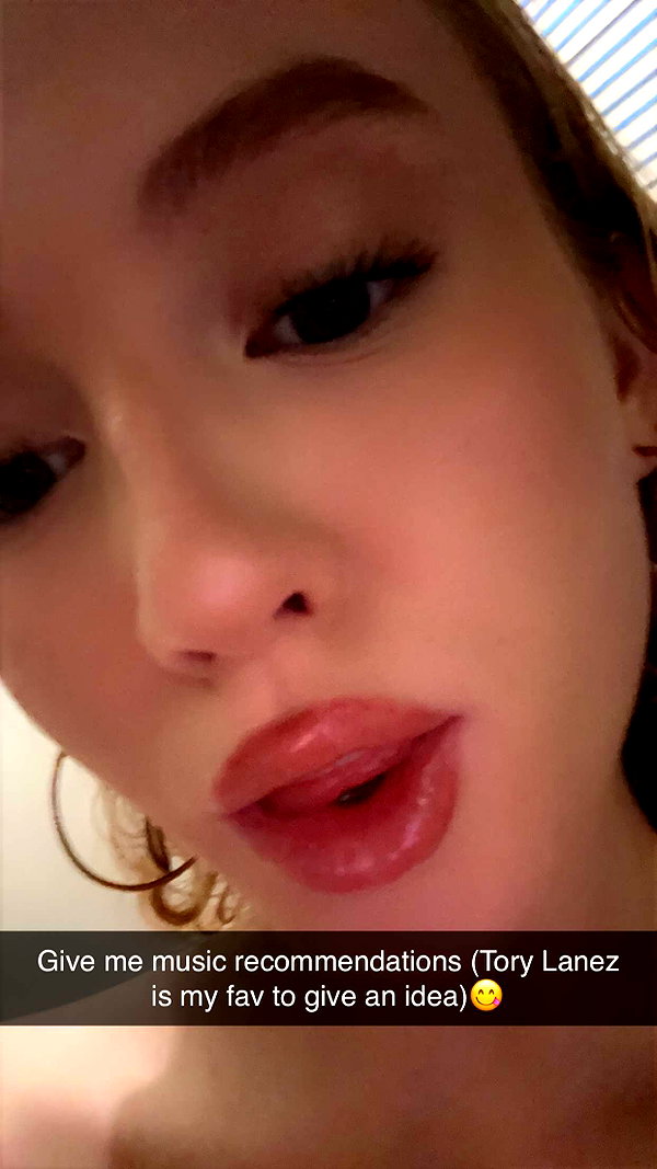 b0mbette snapchat image archive image