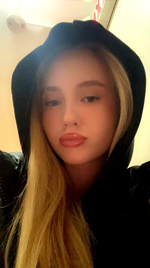 b0mbette snapchat image archive image