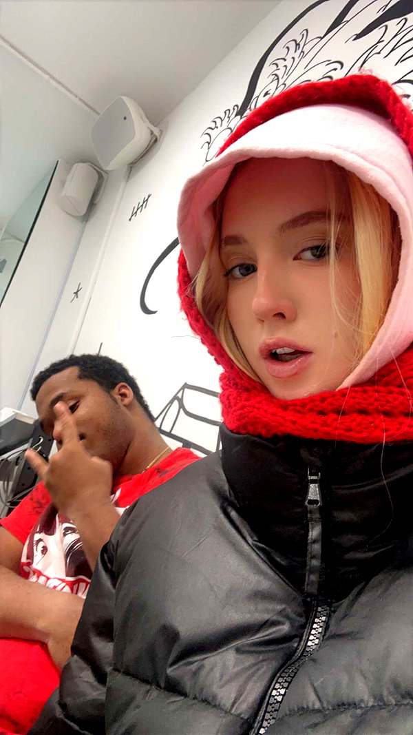b0mbette snapchat image archive image