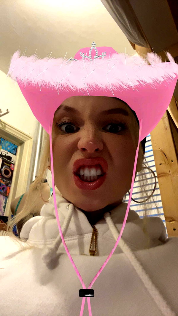 b0mbette snapchat image archive image