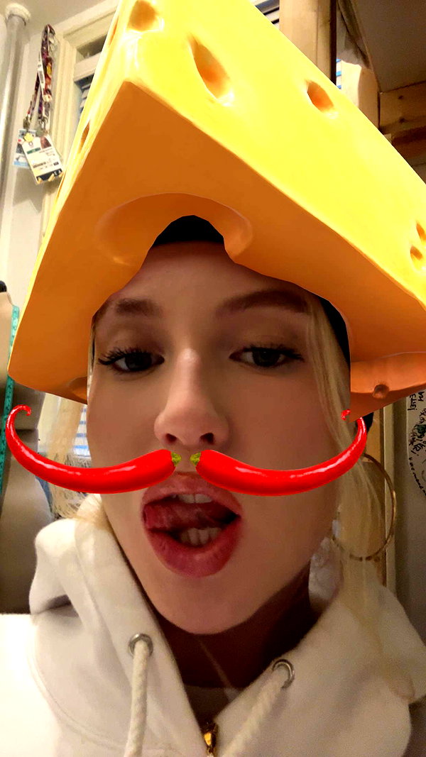 b0mbette snapchat image archive image
