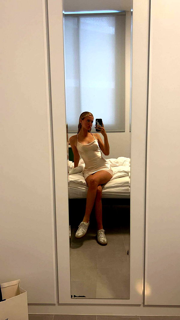 b0mbette snapchat image archive image