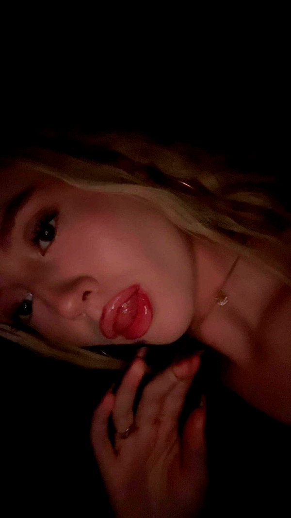 b0mbette snapchat image archive image