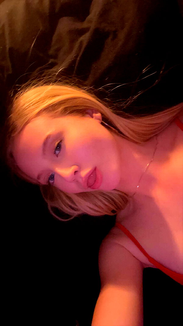 b0mbette snapchat image archive image