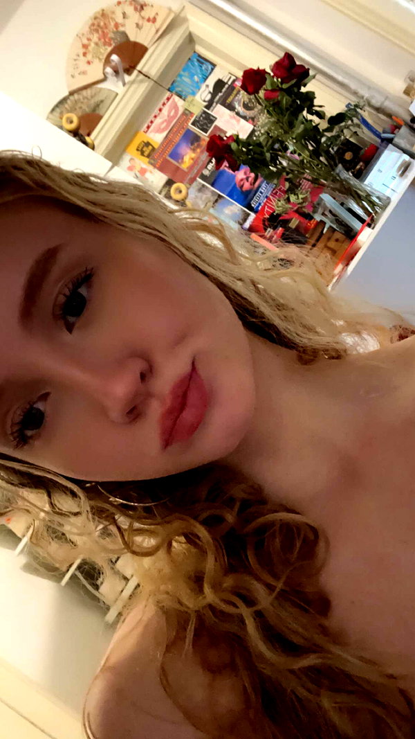 b0mbette snapchat image archive image